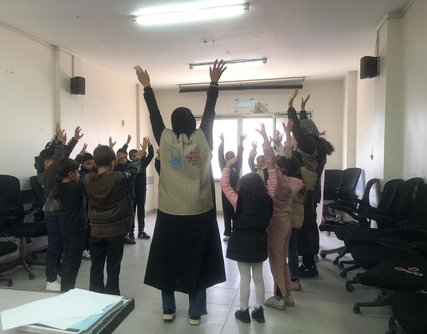 جلسات دعم نفسي استهدفت 80 طفلًا يتيمًا